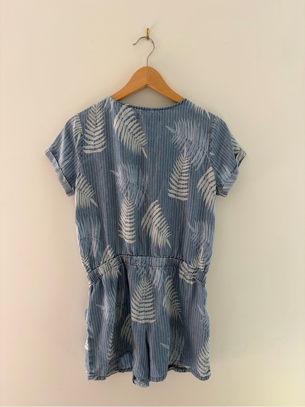 Billy T Light Blue Leaf-Print Short Romper, XS - Picture 10 of 12